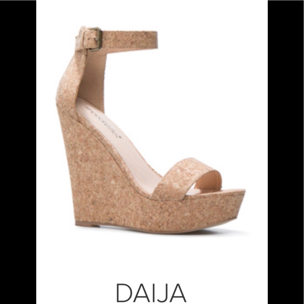NEW Shoe Dazzle Daija corkscrew platform wedges